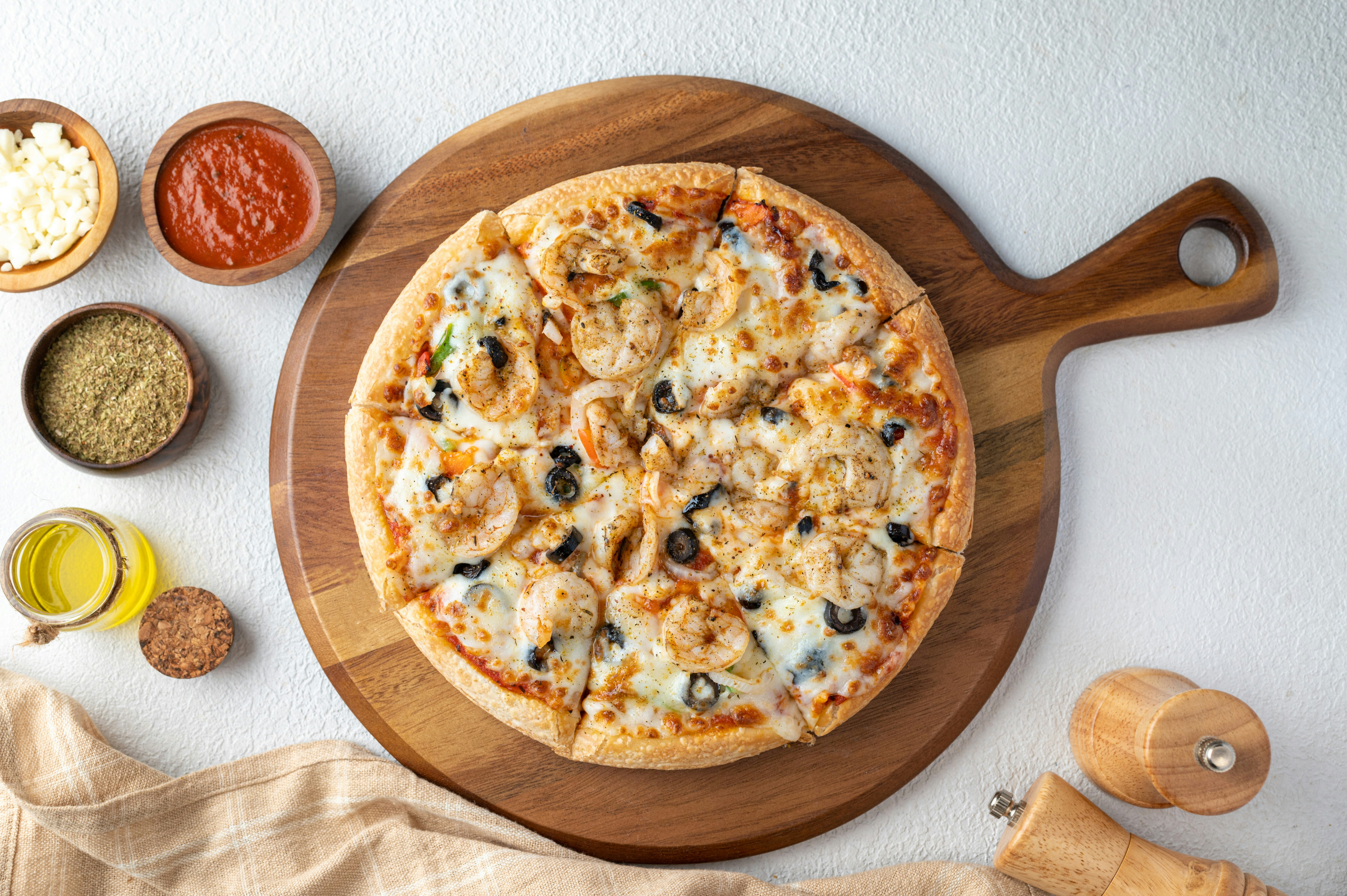 Seafood Pizza